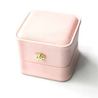 Коробка "Корона", экокожа, цвет розовый светлый, 5.8x5.8x4.8 см