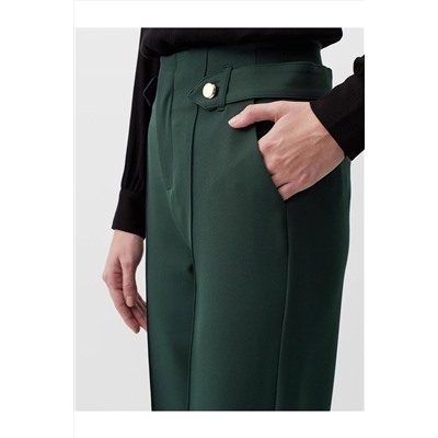 Темно-зеленые стильные тканевые брюки прямого кроя с завышенной талией