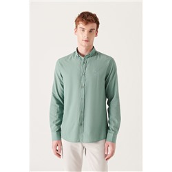 Зеленая рубашка стандартного кроя из 100% хлопка с тонким мягким воротником на пуговицах и длинными рукавами