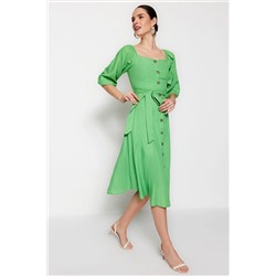 Зеленое платье миди на пуговицах с поясом TWOSS19IE0009