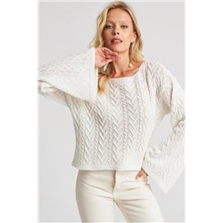 Женский белый ажурный свитер тонкого трикотажа с испанскими рукавами YV214