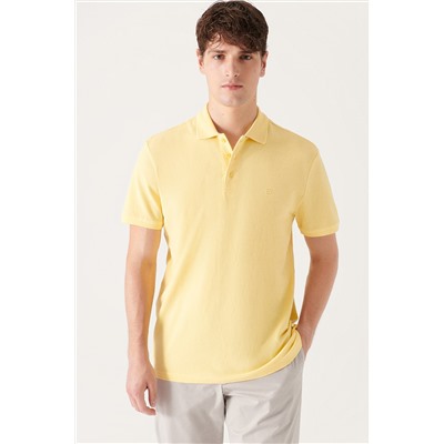 Желтая футболка классического поло из 100% хлопка стандартного кроя