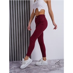 Женские джинсы 👖  ☑️ Зауженные к низу  ☑️ Качество отличное 😘 ☑️ Хлопок с добавлением стрейча  ☑️ Посадка высокая , рост модели 170