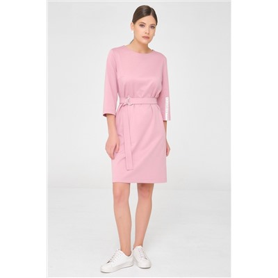 Розовое платье с поясом