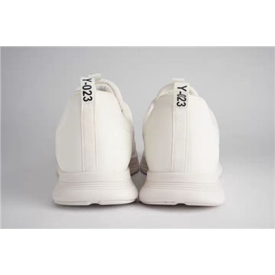 Лечебные кроссовки от итальянского бренда спортивной обуви YD*A