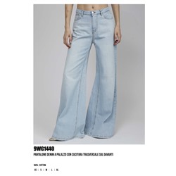 9WG1440  PANTALONE DENIM A PALAZZO CON CUCITURA TRASVERSALE SUL DAVANTI