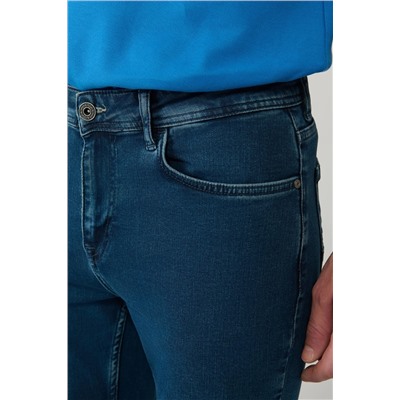 Мужские синие джинсовые брюки с эффектом потертости, гибкий зауженный крой B003526