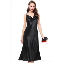 Чёрное атласное платье-комбинация с разрезом