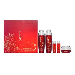 DAANDAN BIT PREMIUM RED GINSENG 3SET Набор: Антивозрастной тонер для лица с экстрактом красного женьшеня, Антивозрастная эмульсия для лица с экстрактом красного женьшеня, Антивозрастной крем для лица с экстрактом красного женьшеня  150мл+150мл+50мл+30мл+30мл