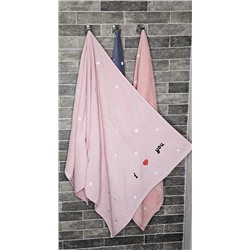 Полотенце махровое банное Сердечки вышивка розовое