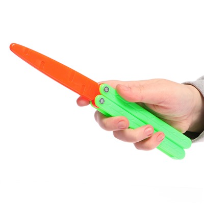 Гравитационный нож-бабочка «Морковка»