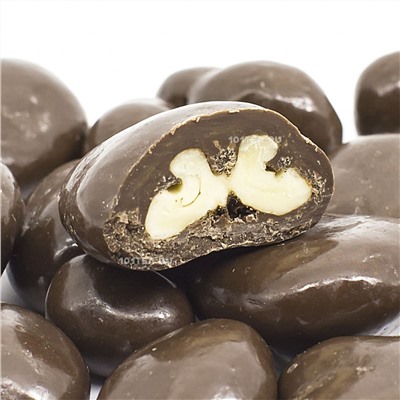 Грецкий орех в темном шоколаде 500 гр