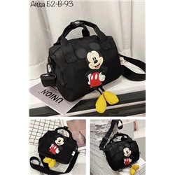 Модная наплечная сумка Disney с Микки Маусом.
Размер 20*15см
 Цена 12.05.