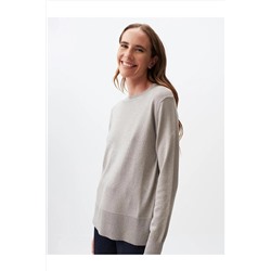 Серый базовый вязаный свитер с круглым вырезом