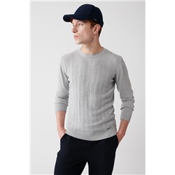 Серый вязаный свитер с круглым вырезом с рисунком спереди, стандартная посадка