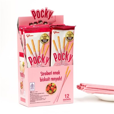 Бисквитные палочки POCKY со вкусом клубники, 11 г