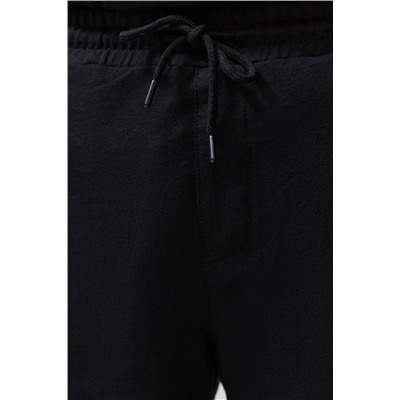 Черные шорты стандартного кроя больших размеров средней длины с эластичной резинкой на талии и цветными вставками TMNSS23SR00046