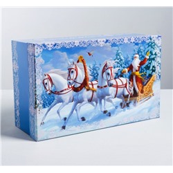 Подарочная коробка «Новогодняя тройка», 32.5 × 20 × 12.5 см