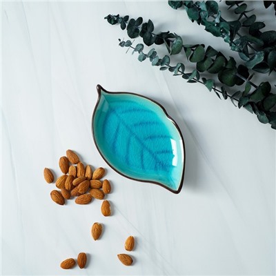 Блюдо керамическое сервировочное «Таллула. Лист», 17×10 см, цвет голубой