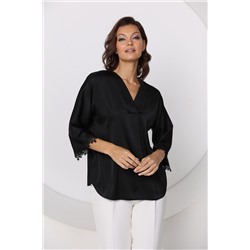 Чёрная блузка из шёлка с расклешенным кружевным рукавом