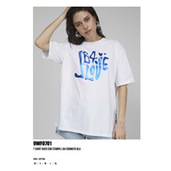 9WF0701  T SHIRT OVER CON STAMPA J.B4 CROMATA BLU