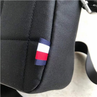 Сумка  👔Tommy Hilfiger  Оригинальный материал, ориг упаковка  Размер: 22*24*6