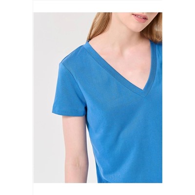 Электрически-синяя трикотажная базовая футболка с V-образным вырезом и короткими рукавами прямого кроя