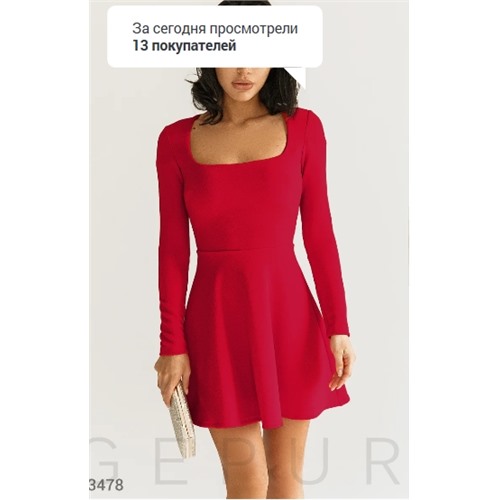 Приталенное красное платье размер л