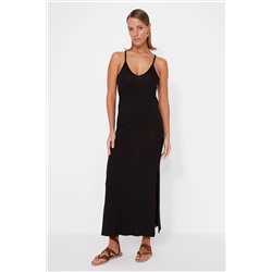 Черное приталенное вязаное пляжное платье макси с открытой спиной TBESS23EL00126