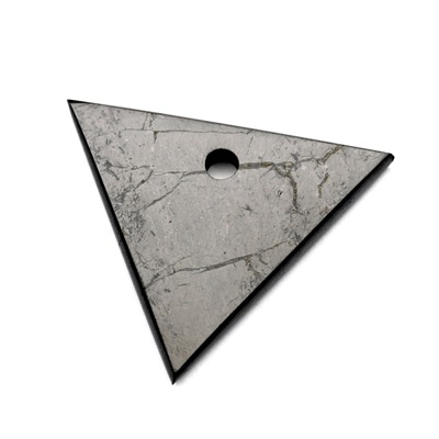 Кулон из шунгита "Треугольник женский" 35мм