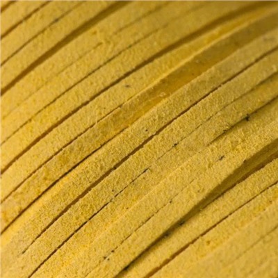Шнур из искусственной замши, желтый, 3х1.5 мм
