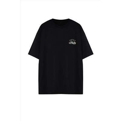 Черная футболка свободного и удобного кроя большого размера из 100 % хлопка с вышивкой грибов TMNSS24BF00024