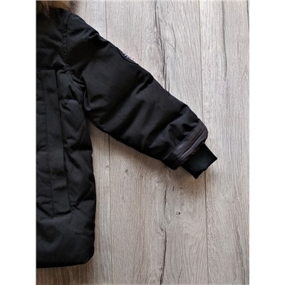 М.401 Куртка - пуховик Canada Goos черная (110)