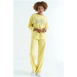 Veryperi Базовый женский спортивный костюм оверсайз с детальным низким плечом и принтом лимона, рукавом три четверти - 02107