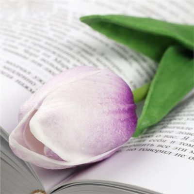Цветок искусственный Тюльпан 30 см бело-фиолетовые / 1205 /уп 10/200/1200/ латэкс