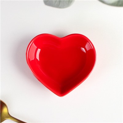 Соусник керамический Доляна «Сердце», 50 мл, 7,8×7,2 см, цвет красный