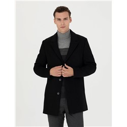 Черное пальто очень узкого кроя из смесовой шерсти с кешью