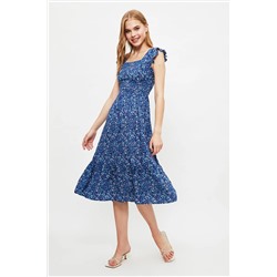 Темно-синее платье-трапеция миди с ткаными рюшами и цветочным узором TWOSS20EL3331